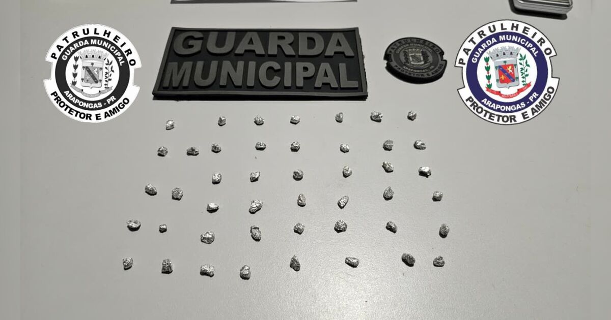 Adolescente em bicicleta é flagrado com 45 pedras de crack em Arapongas