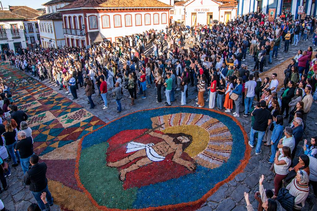 Diamantina (MG) promove concurso de tapetes no Corpus Christi