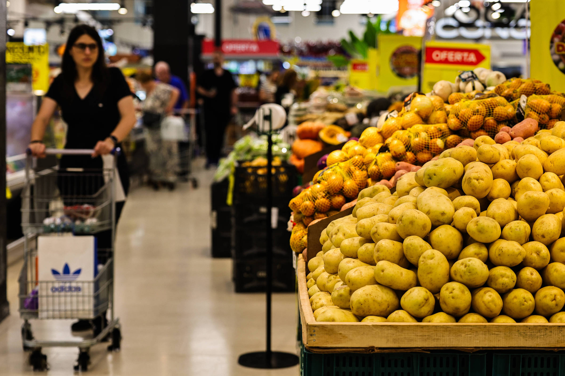 Alimentos sobem 1,65% e têm maior inflação para maio em 18 anos