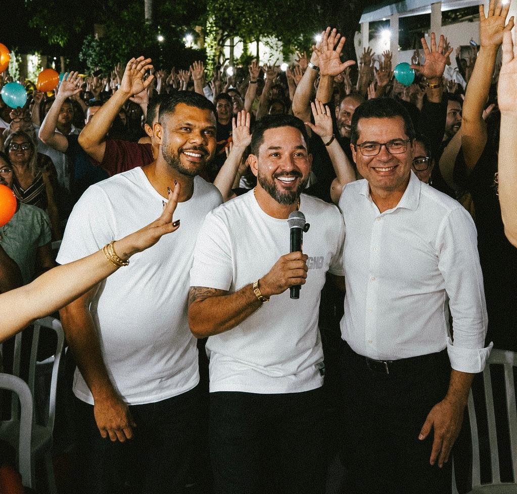 Thialu reúne mais de 1.000 apoiadores e declara apoio a Romário Policarpo para deputado estadual