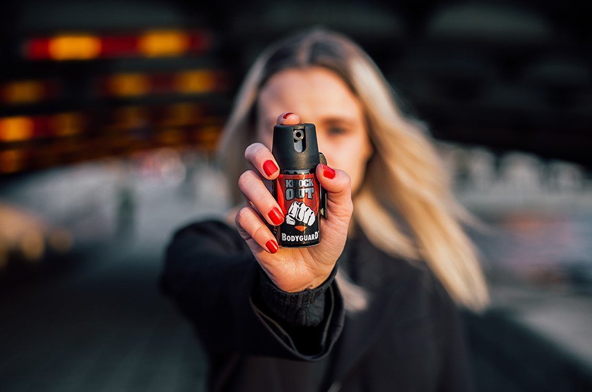 Senado aprova projeto que libera venda de spray de defesa pessoal para mulheres