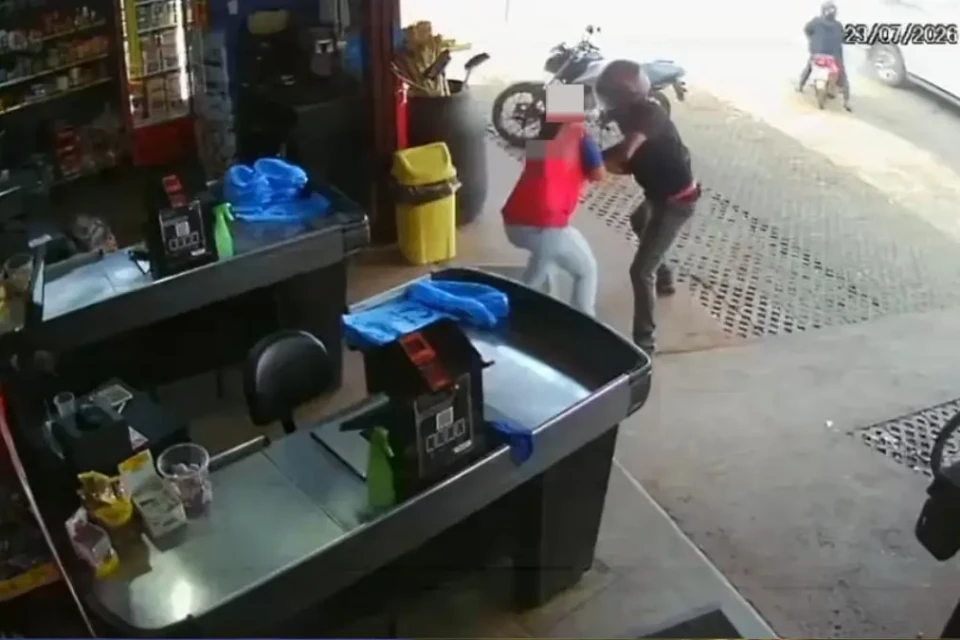 Caixa reage a assalto em supermercado de Rio Verde