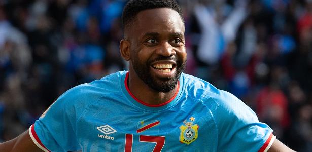 Atacante da RD Congo na Copa do Mundo é oferecido ao São Paulo, que avalia
